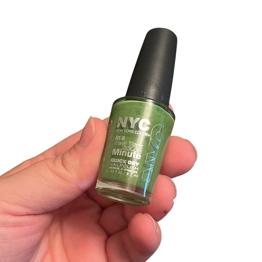 NYC New York Color Minute‎ Quick Dry Nail polish Discontinued- High Line Green